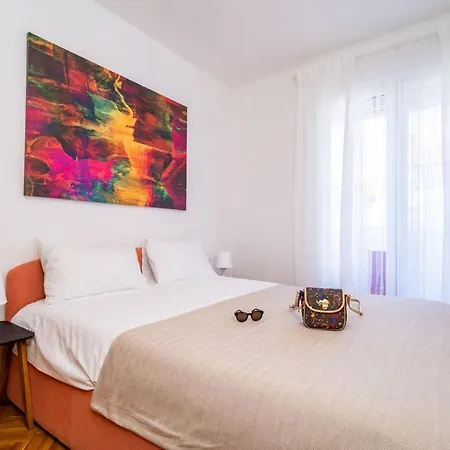 M2 * ドゥブロブニク